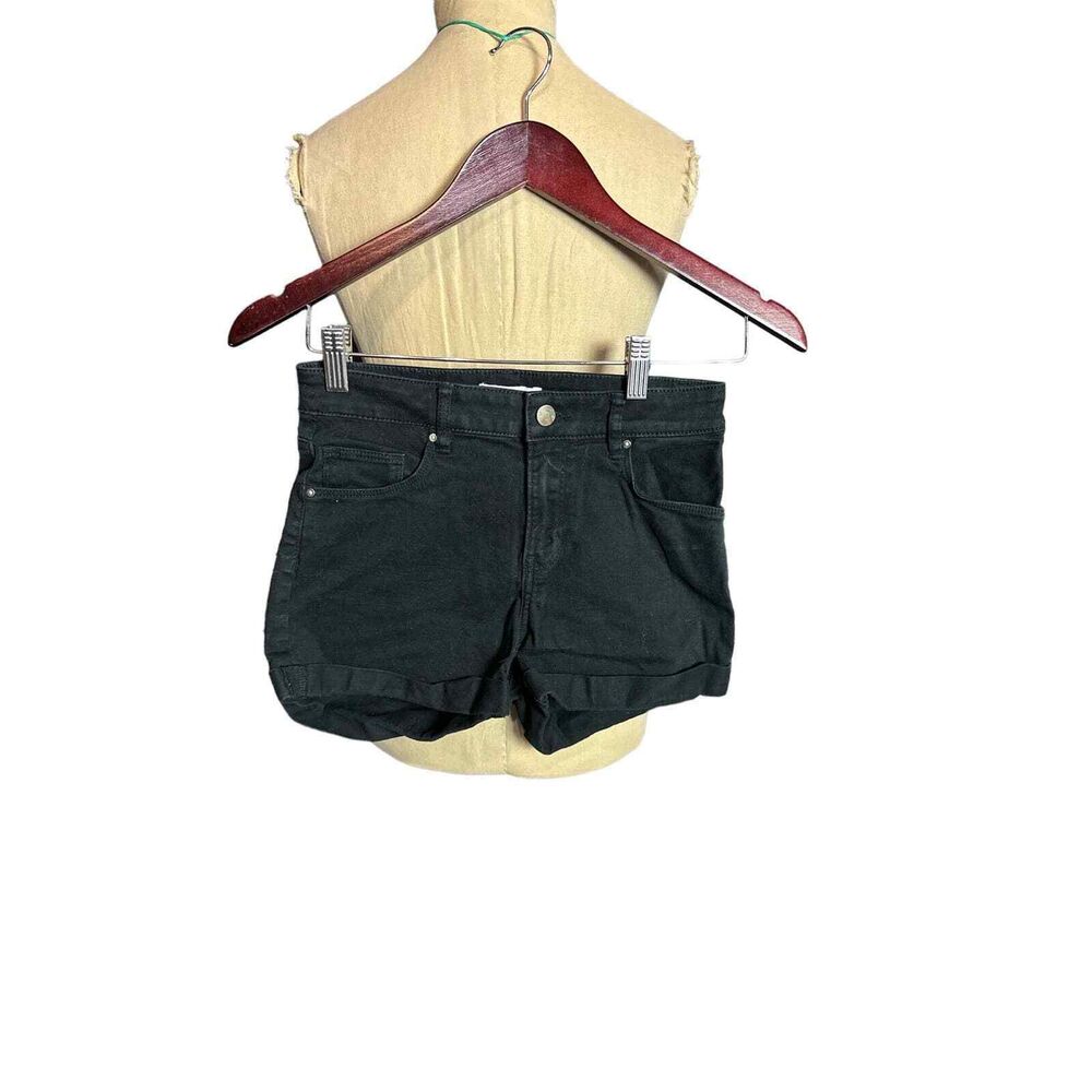H&M Black Cuffed Cotton Short Shorts Size 2